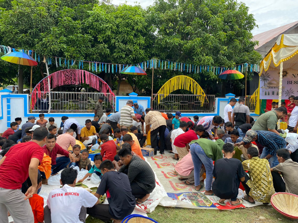 Kebersamaan Masyarakat Di Desa Cot Lheu Rheng Dalam Menyambut Bulan Maulid 